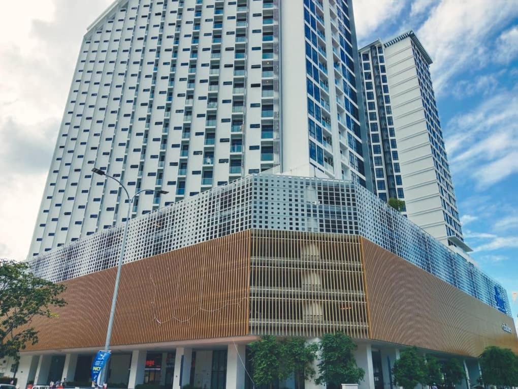 Seaview Suite@the Shore Figures * Kota Kinabalu